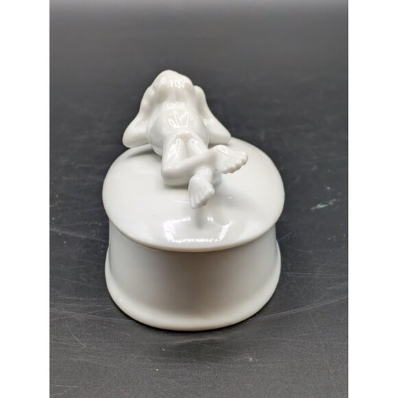 Fitz and Floyd White Porcelain Laying Frog Gazing Trinket Box Vintage Japan 3.5" - Picture 3 of 9